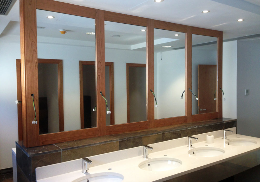 Aseos. La Roca Village